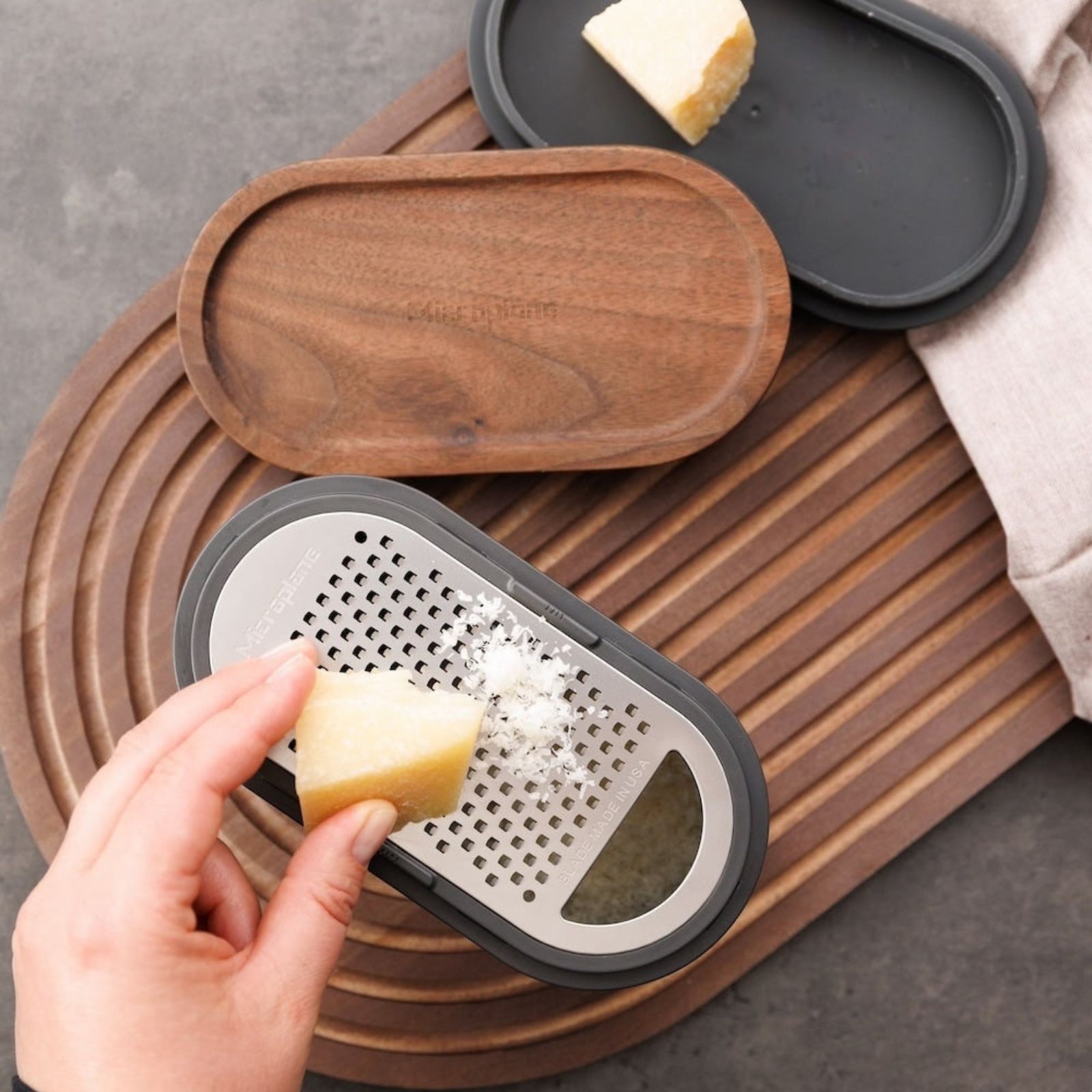 microplane raastin